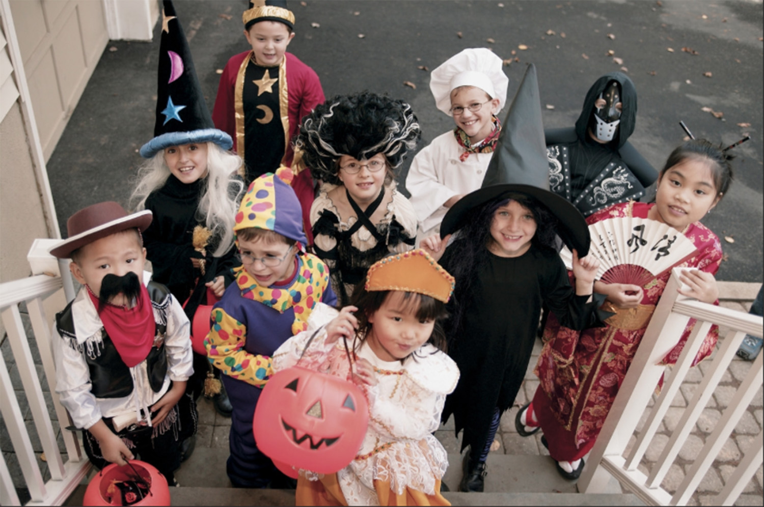 Trick-or-treat-Kids-a Trick-or-treat-Kids-a
